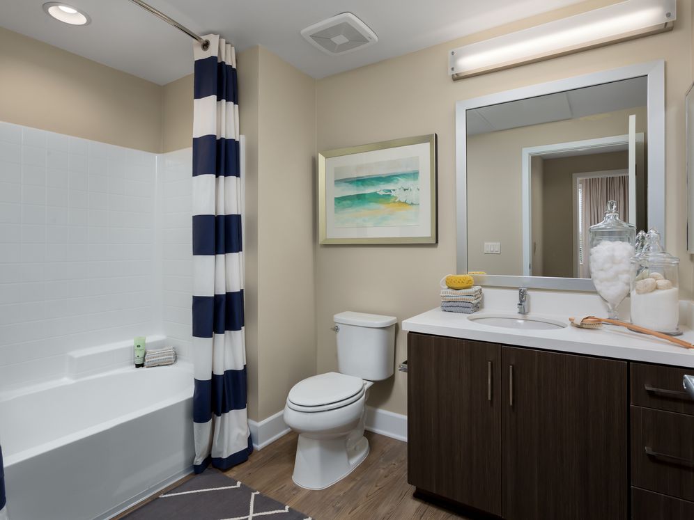 Avalon Huntington Beach Image 10