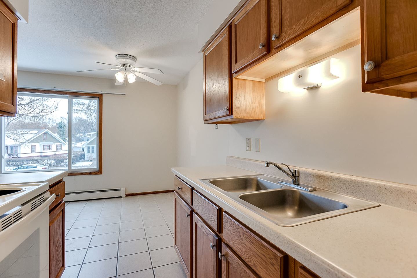 4052 Minnehaha Ave Image 10