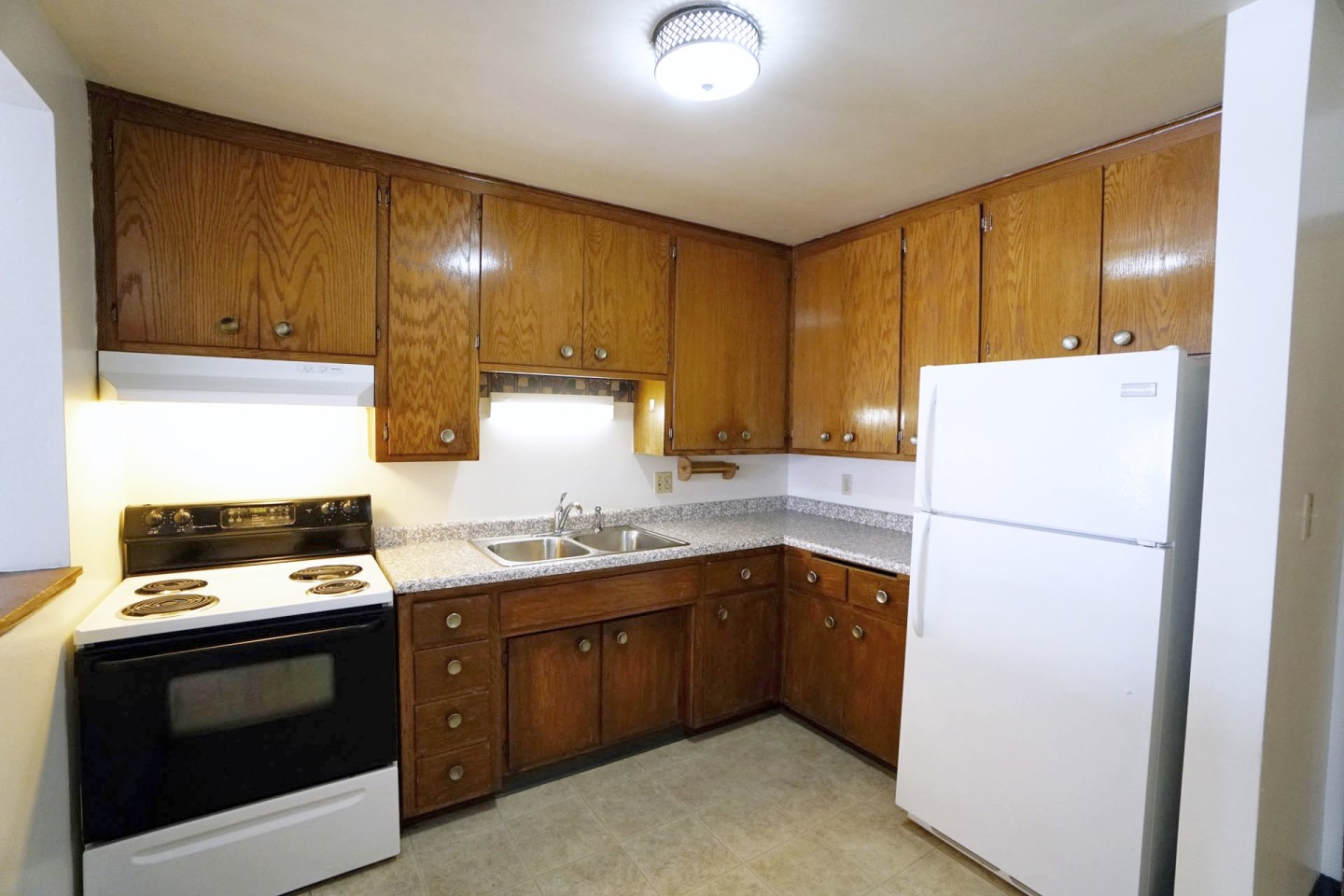 Priscilla Standish Apartments Image 21