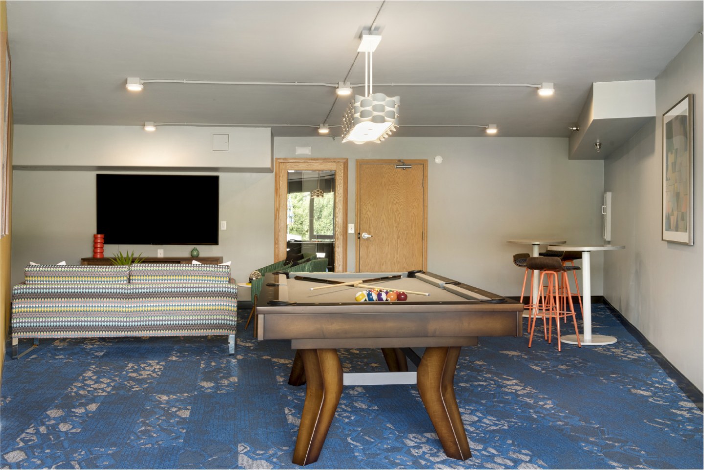 Pebblebrook Court Image 10