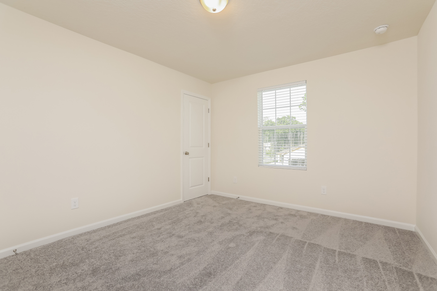 Lincoln Oaks Image 19