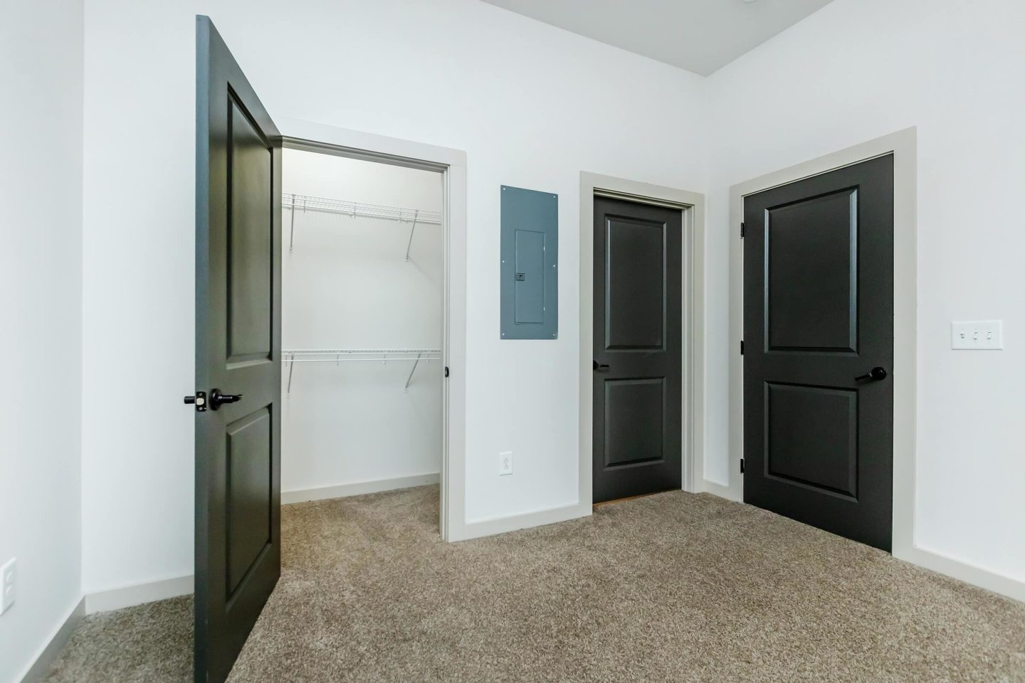 1810 Belcourt Image 12