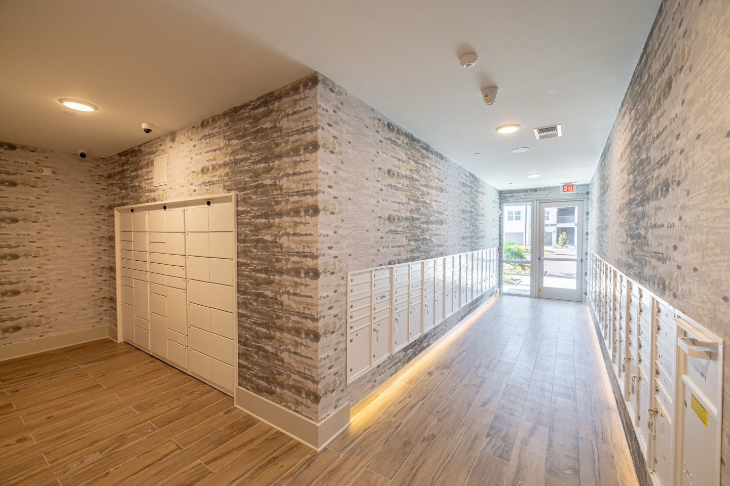 The Parian Luxury Apartments Image 20