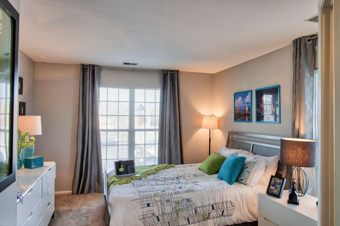 Lakeshore Apartments Image 42