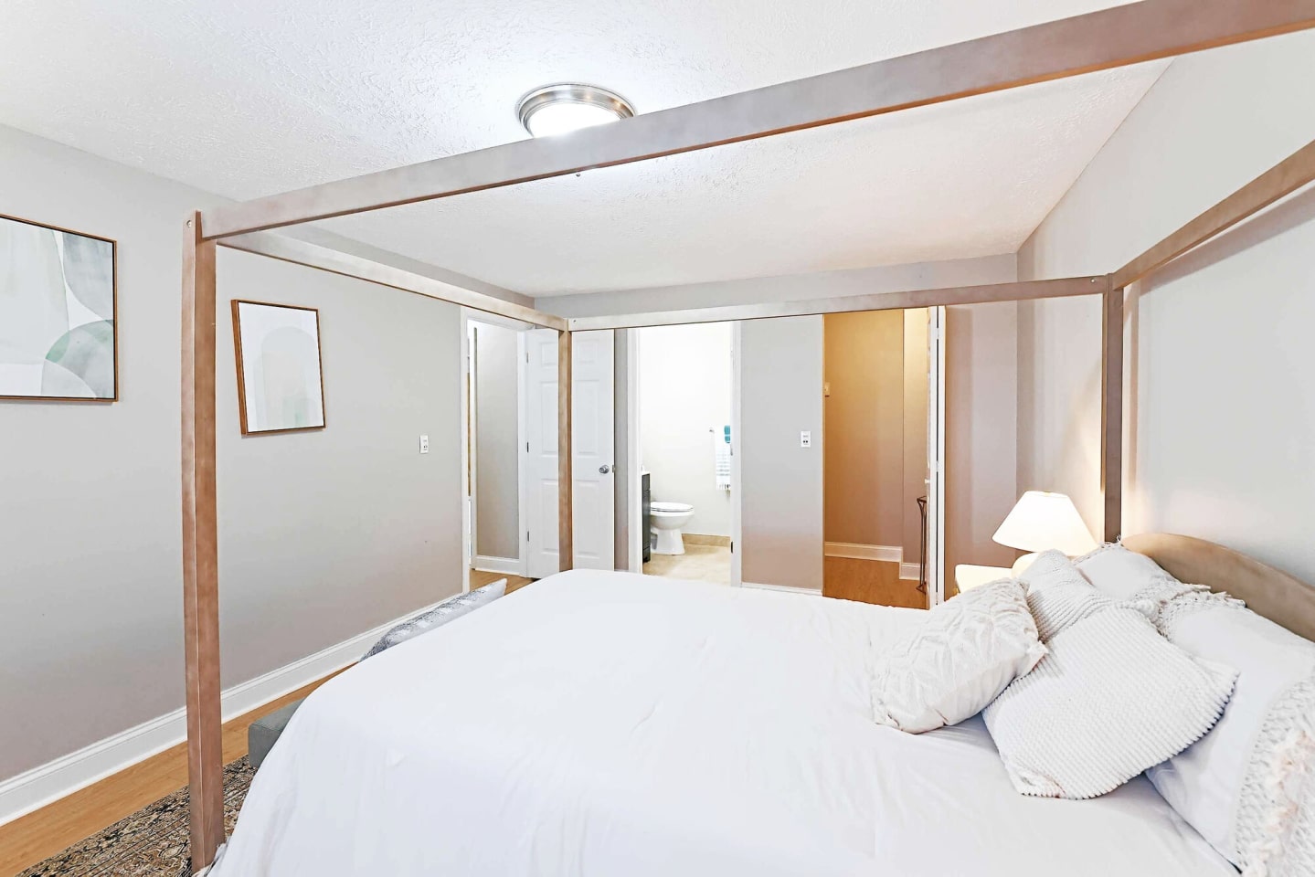 The Flats at Fox Hill Image 11
