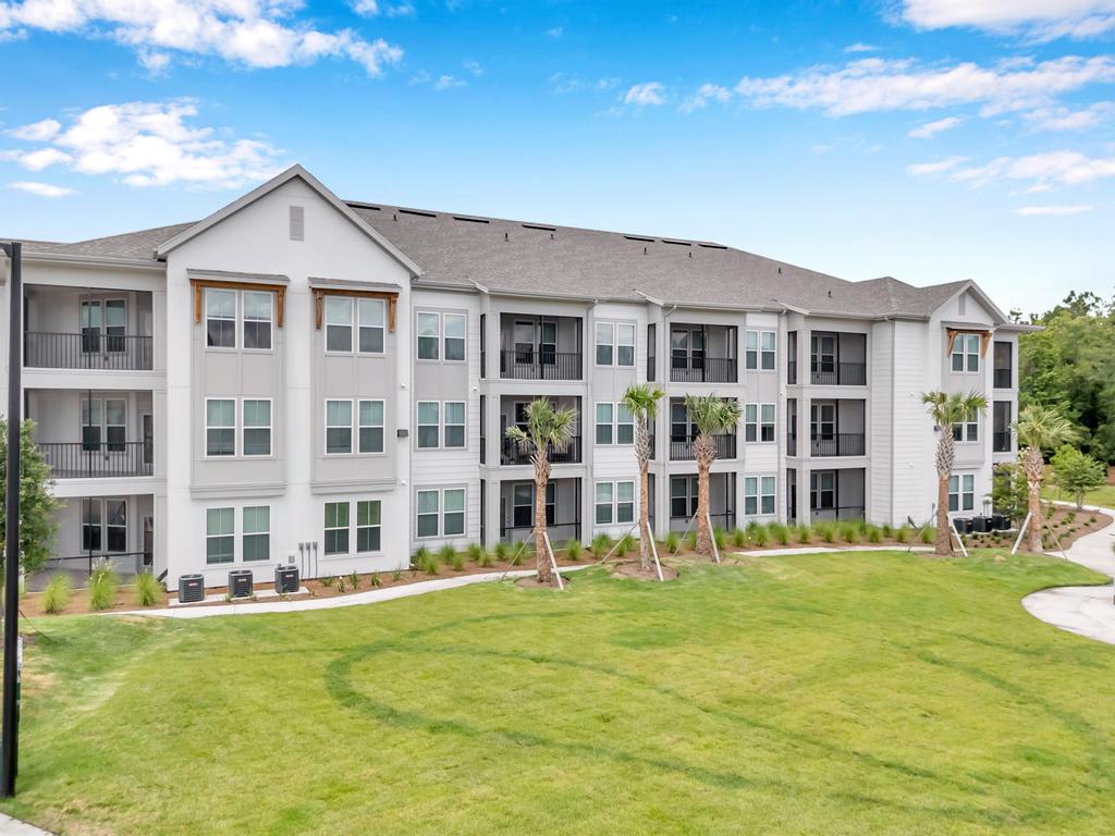 Tapestry Palmera Image 72