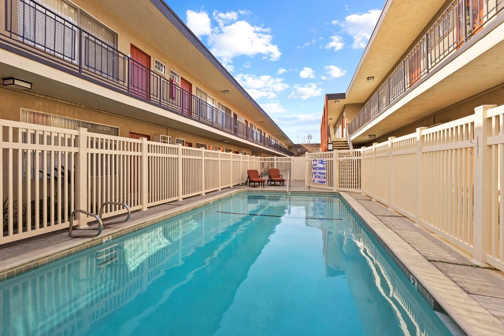 Riverside Apartments Image 11