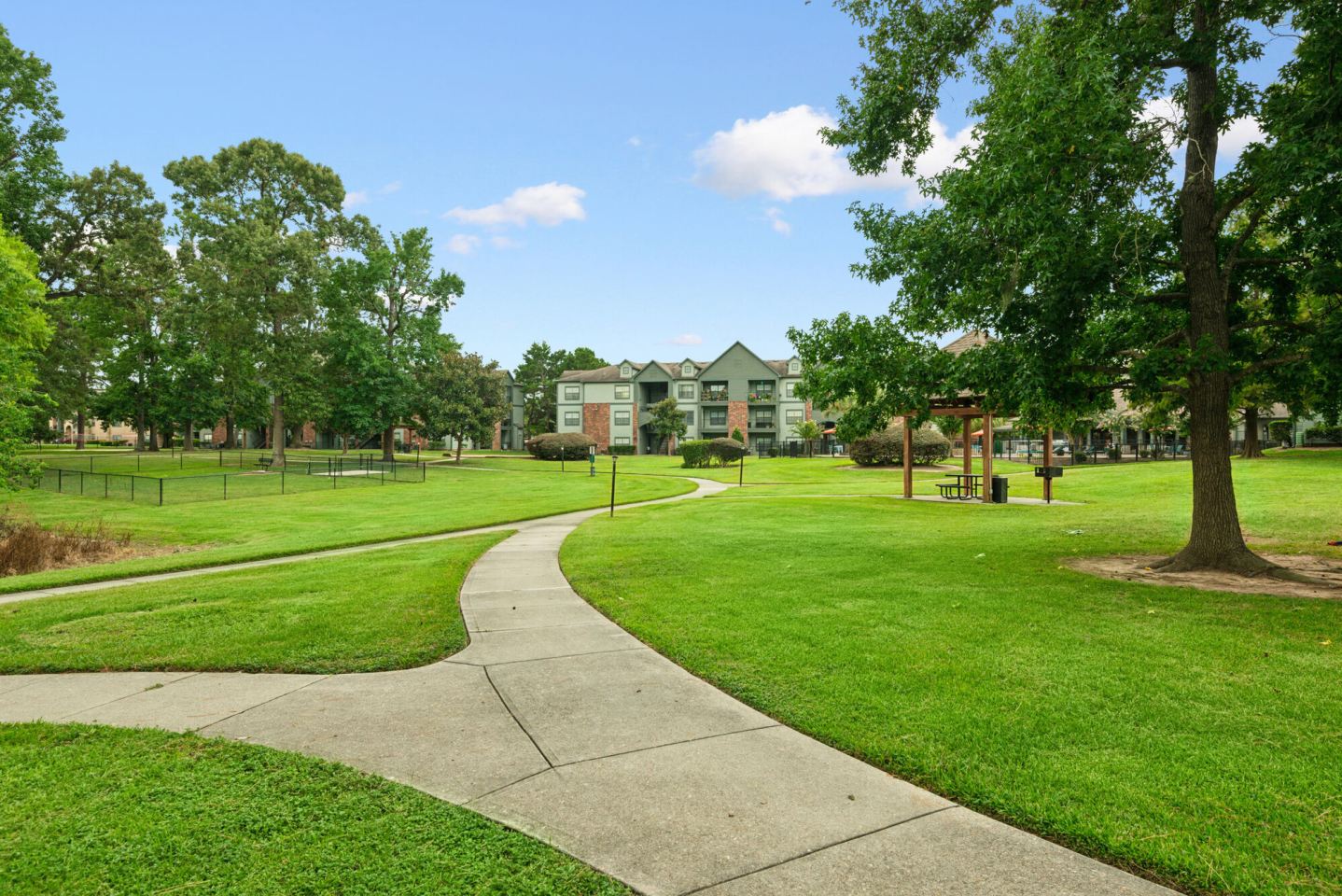Lakeshore Villas Image 37
