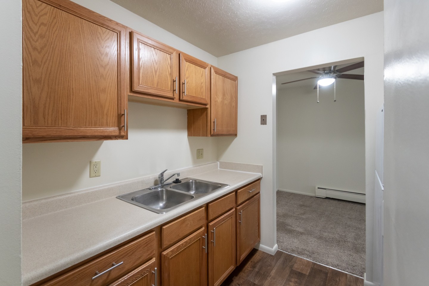 Blue Grass Manor Image 17