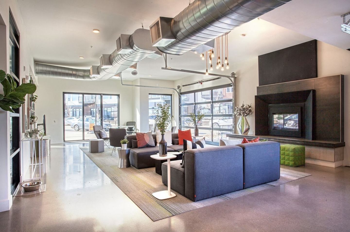 DELO Apartments Image 6