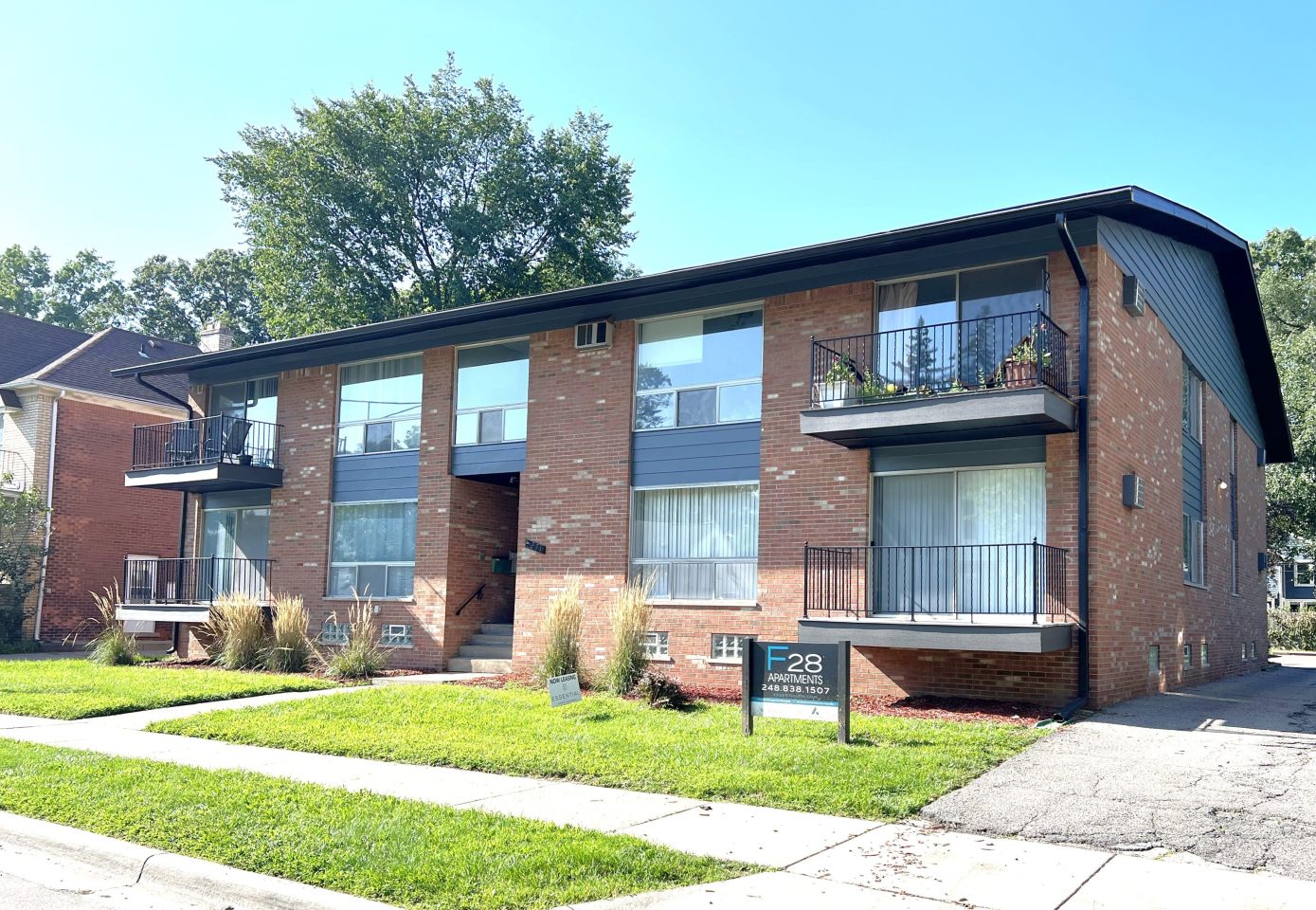 Oakridge Apartments Image 1