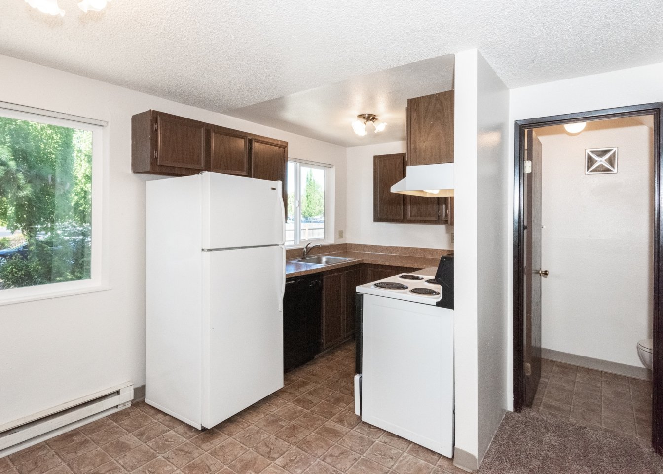Hallmark Apartments Image 12
