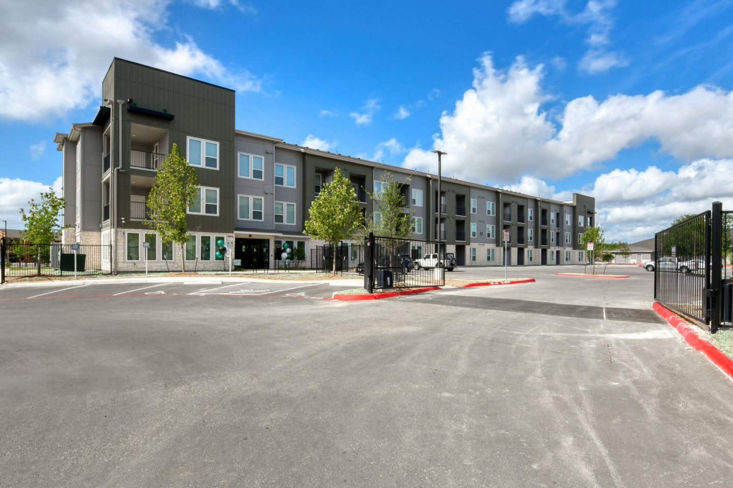 Sunstone Apartments Image 1
