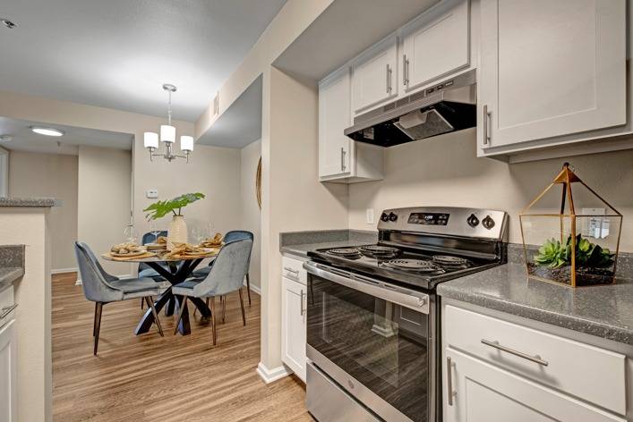 Bluffs at Castle Rock Apartments Image 3