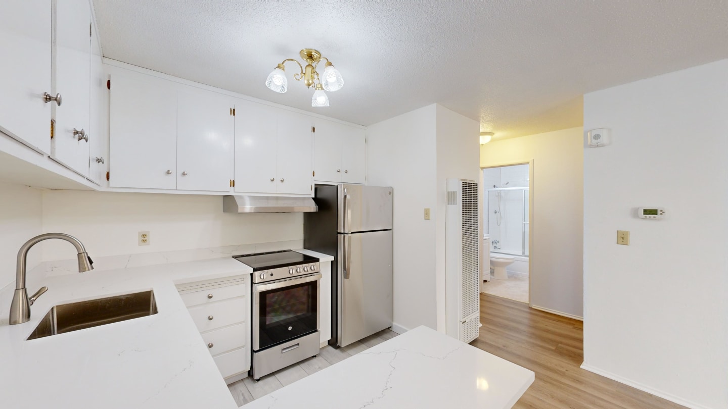 600 Oak Image 18