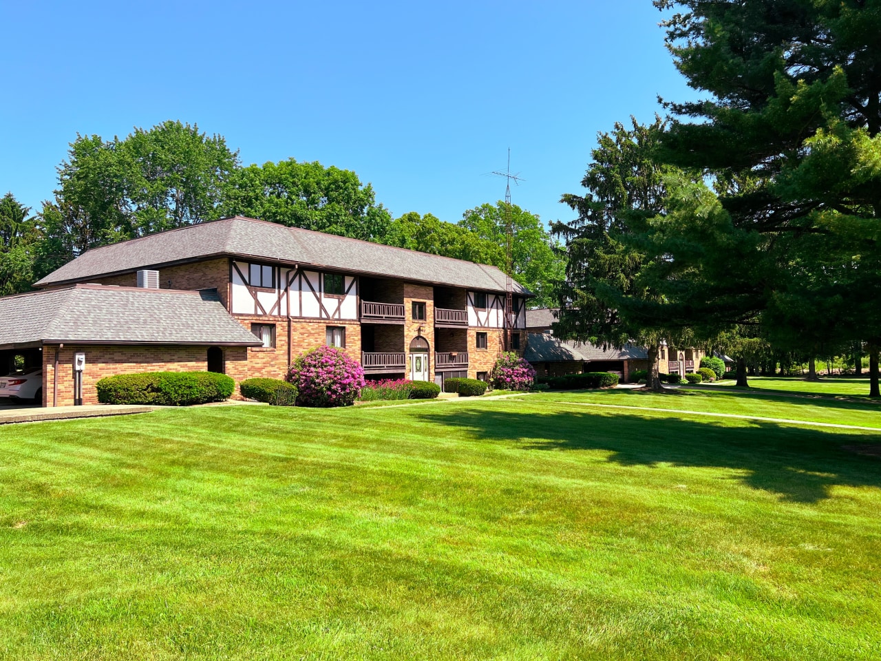 Carriage Hill Apartments Image 6