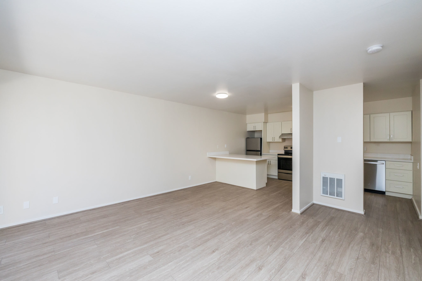888 Vermont Street Image 36