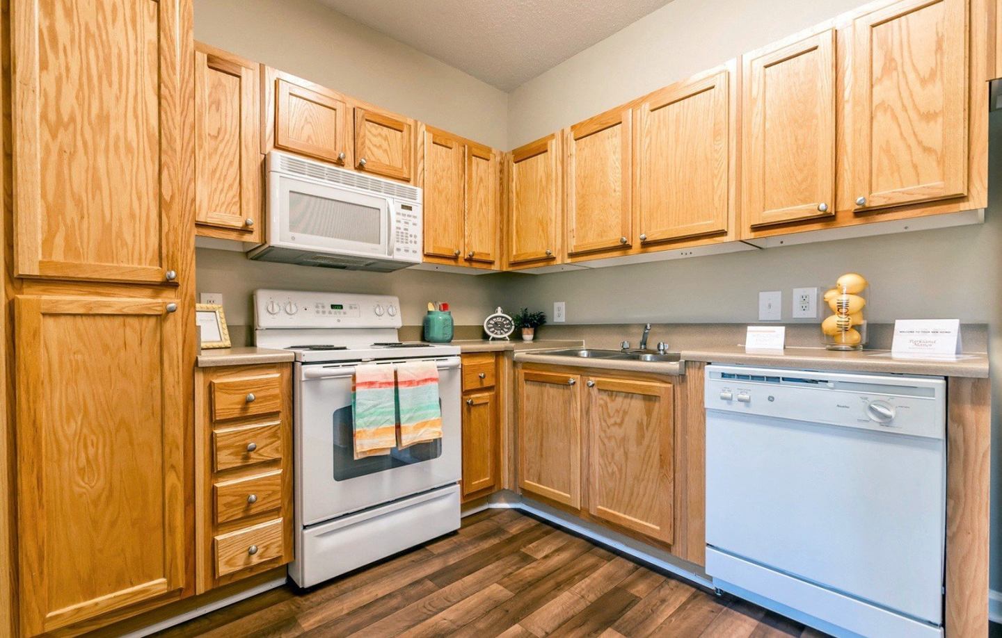 Parkland Manor - Senior & Affordable Housing Image 2