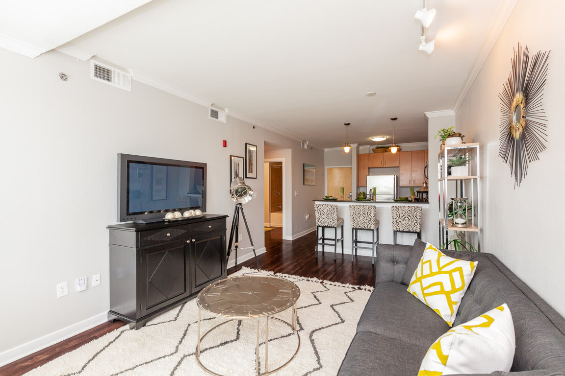 45 Madison Image 18