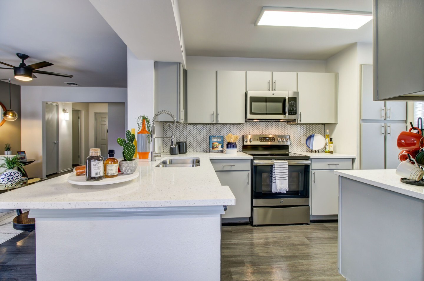 NOAH Apartments Image 31