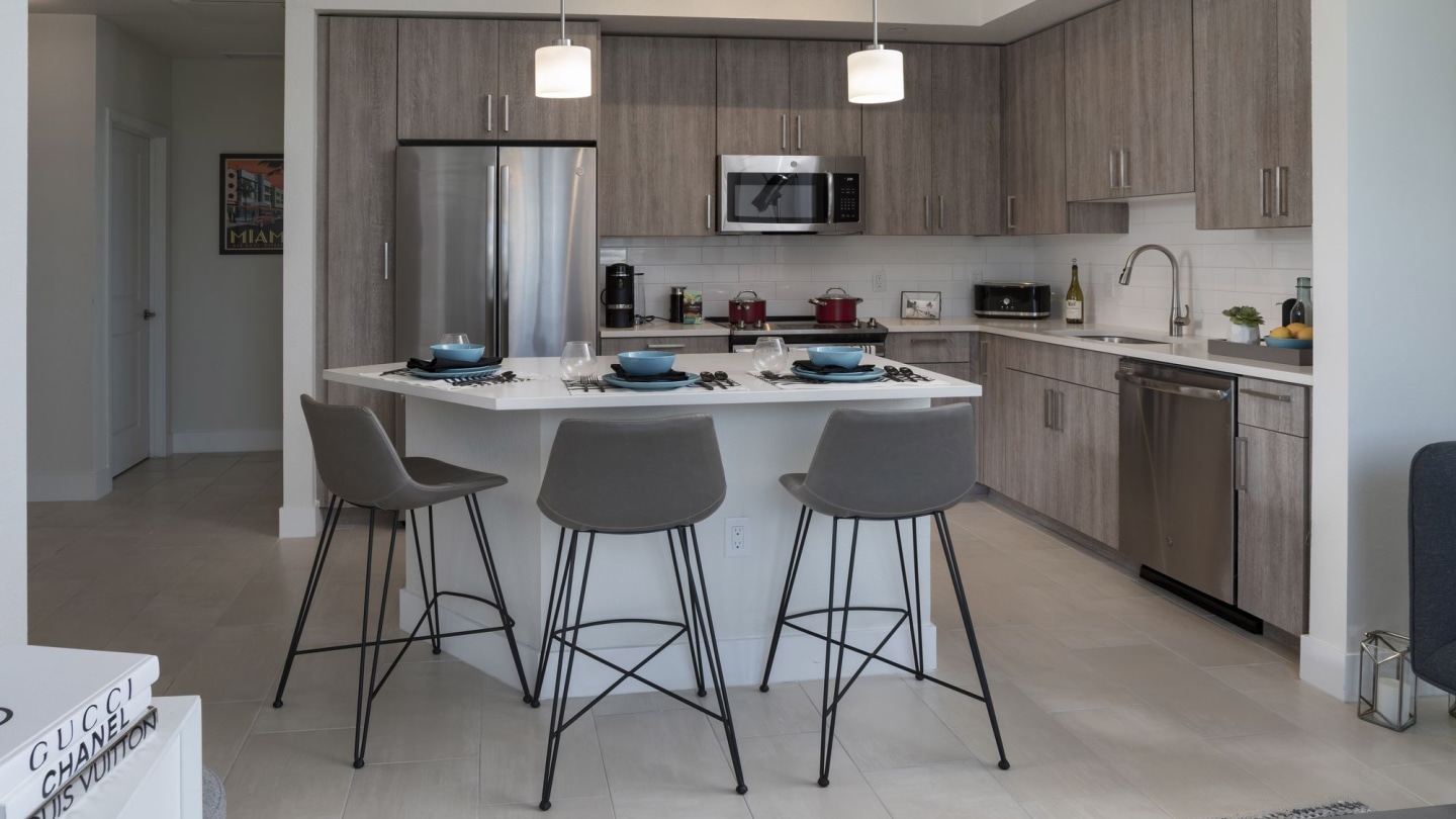 Blu27 at Edgewater Image 3
