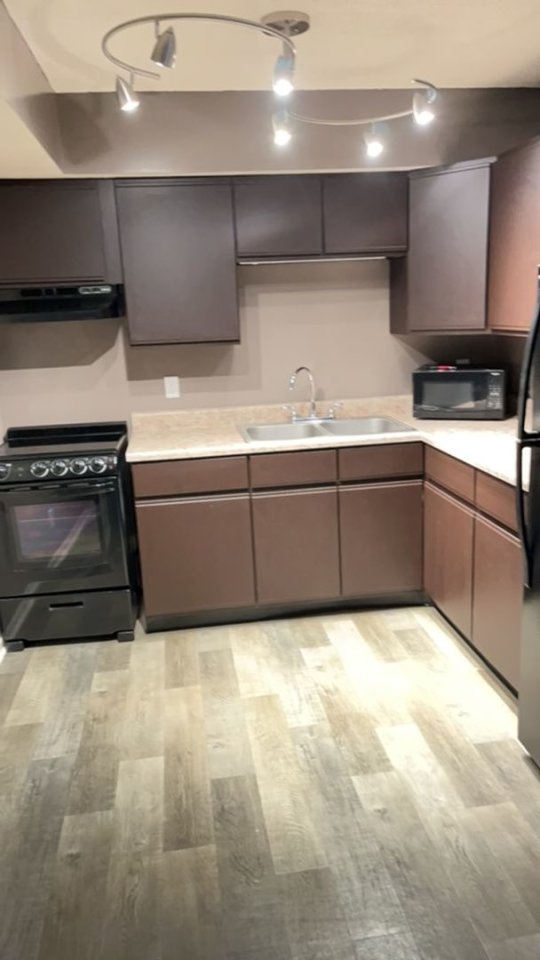 College Park Apartments Image 1