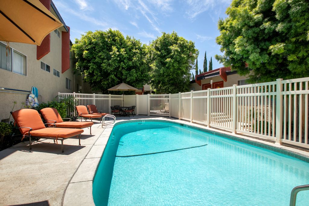 Topanga Canyon Apartments Image 30