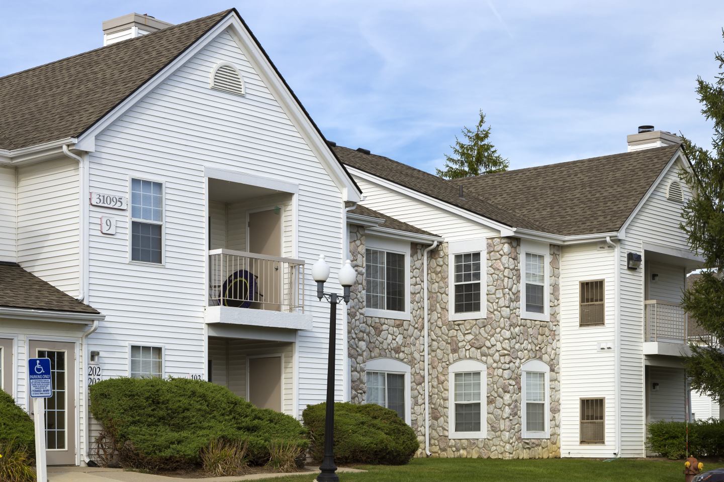 Village Club of Farmington Hills Image 14