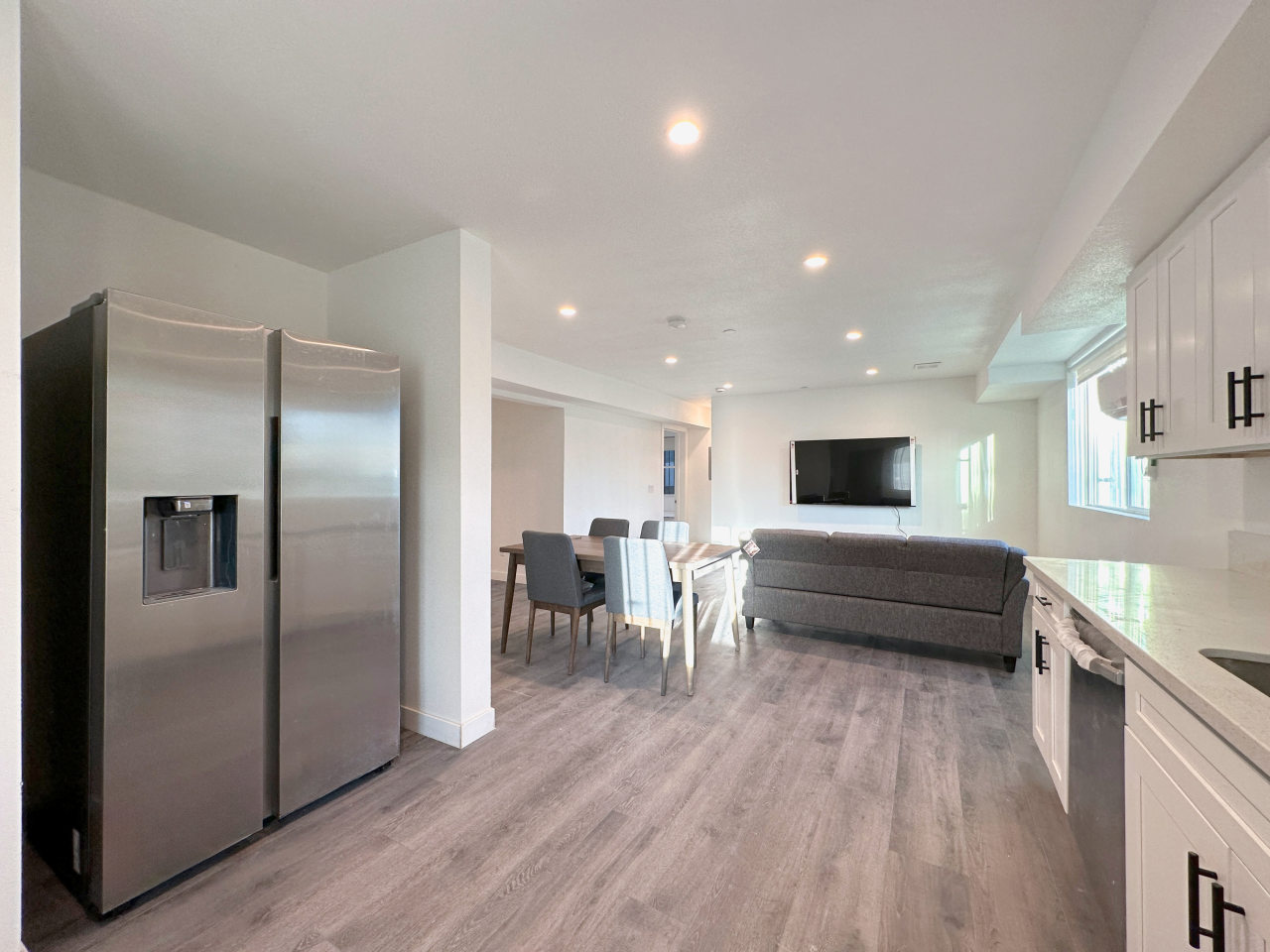 1729 W Adams Boulevard - Co-Living Image 17