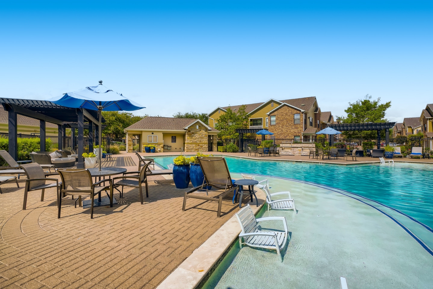 Grand Villas at Katy Image 13