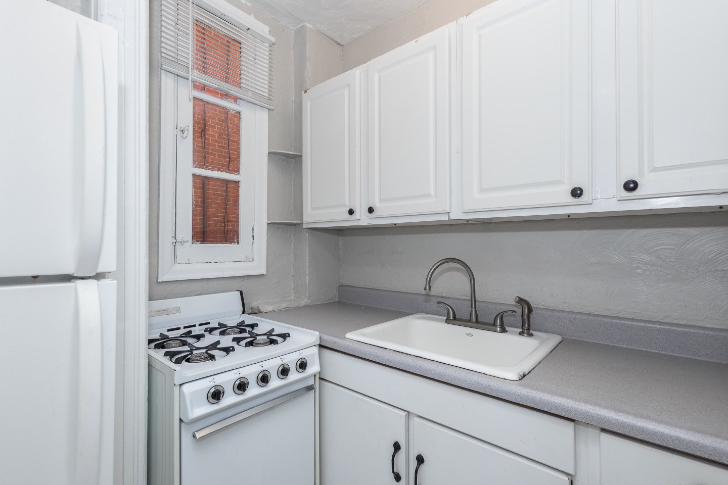 1325 Corona Image 5