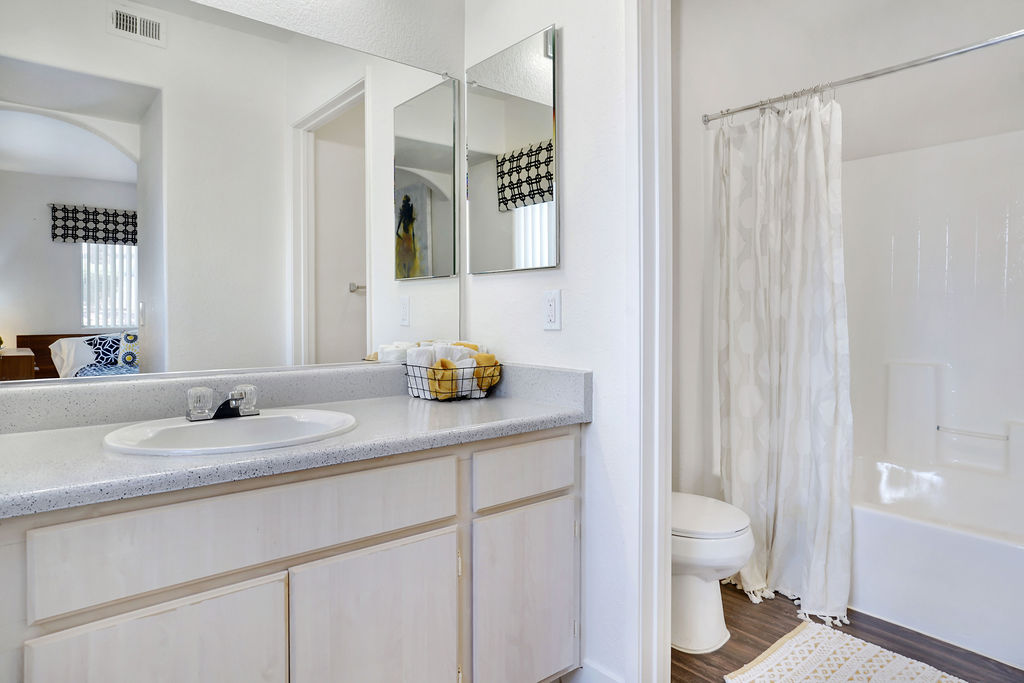 Avion at Sunrise Mountain Image 4