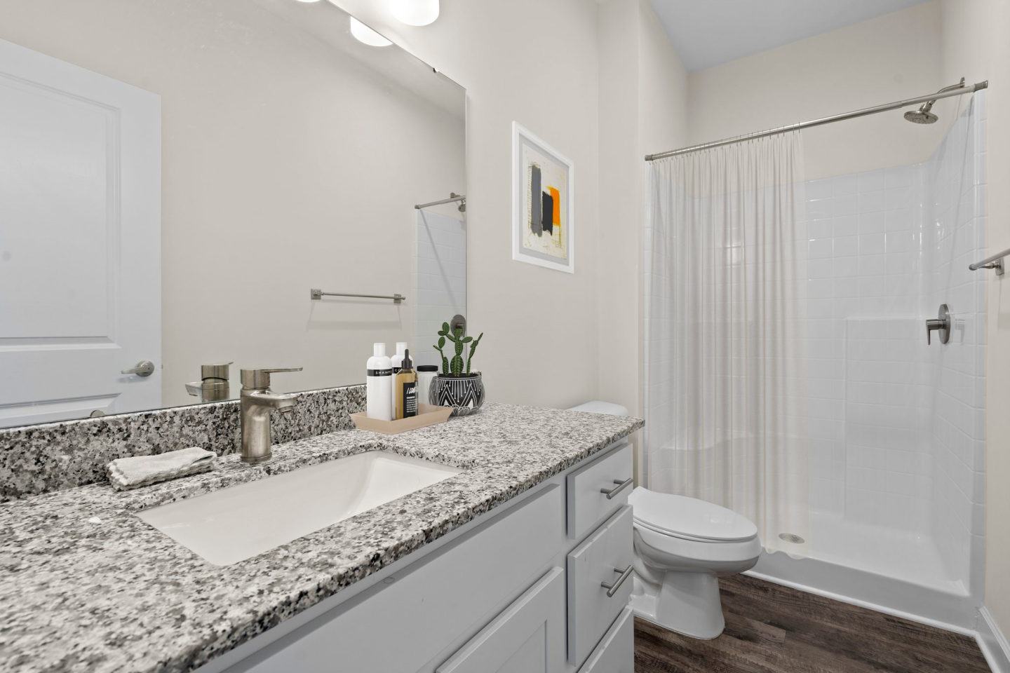 Hawks Landing Luxury Apartments Image 6