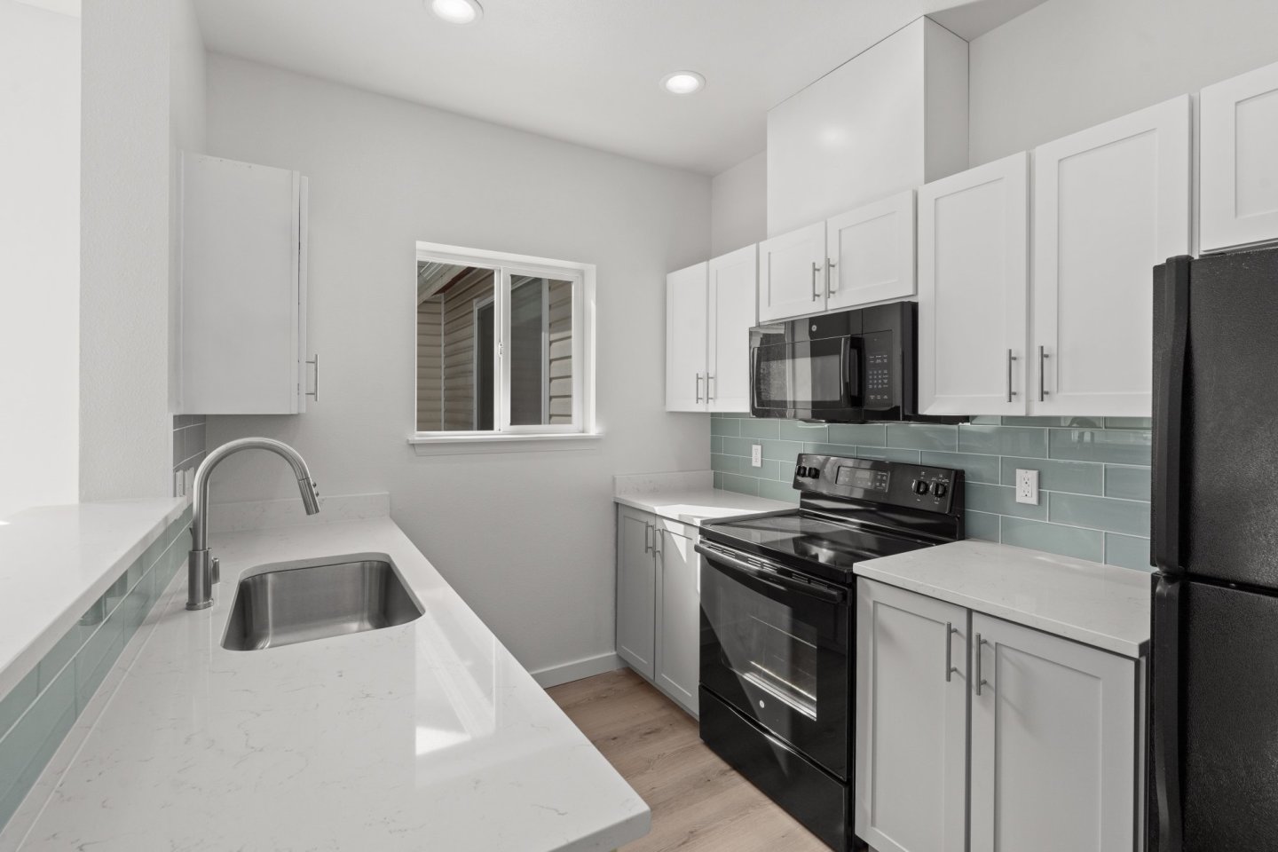 Sundance Apartments Image 1