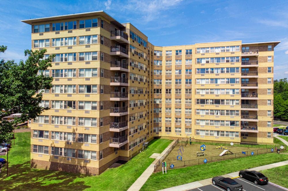 Parkview Towers Image 17