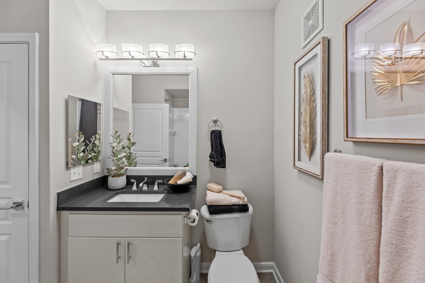 Aspect Image 4