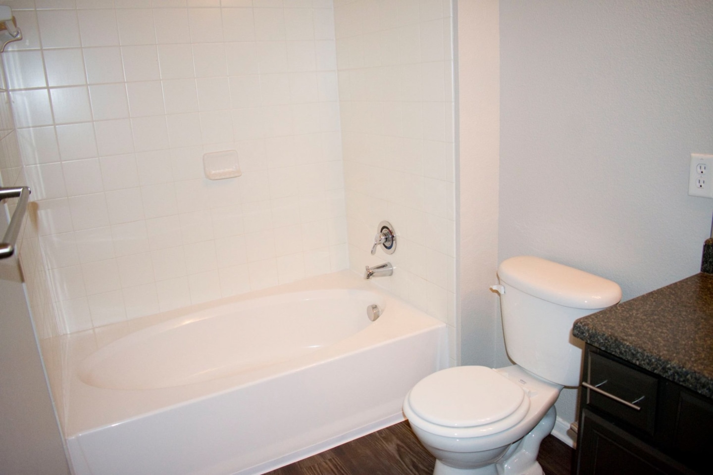 Estate Villas at Krum Image 34
