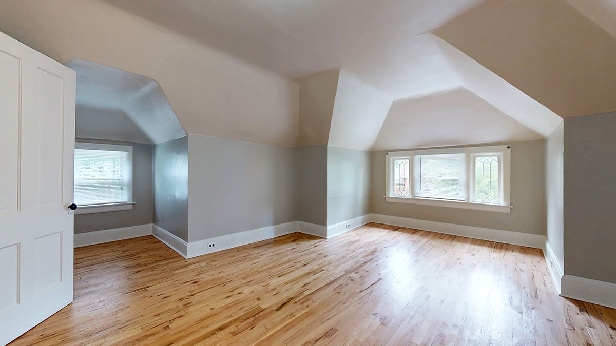1360 Franklin Image 29