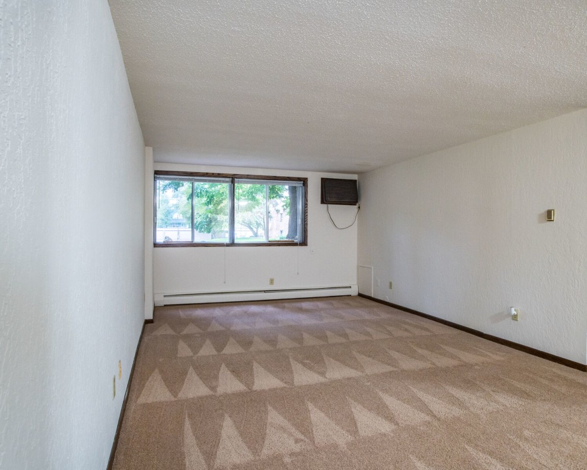 Saint Cloud Terrace Image 12