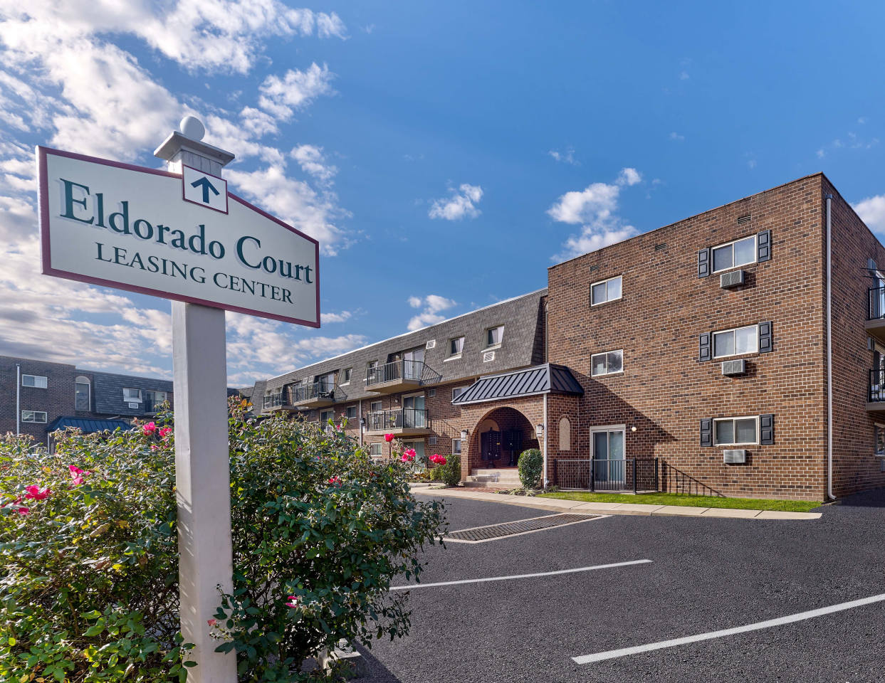Eldorado Court Apartments Image 2