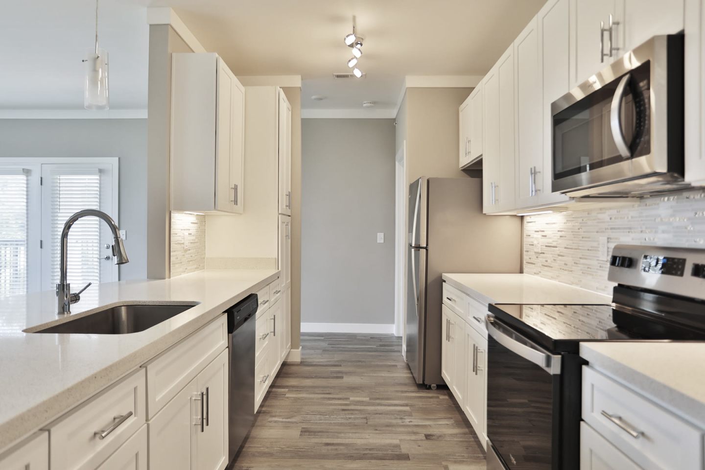 Element Oakwood Image 31