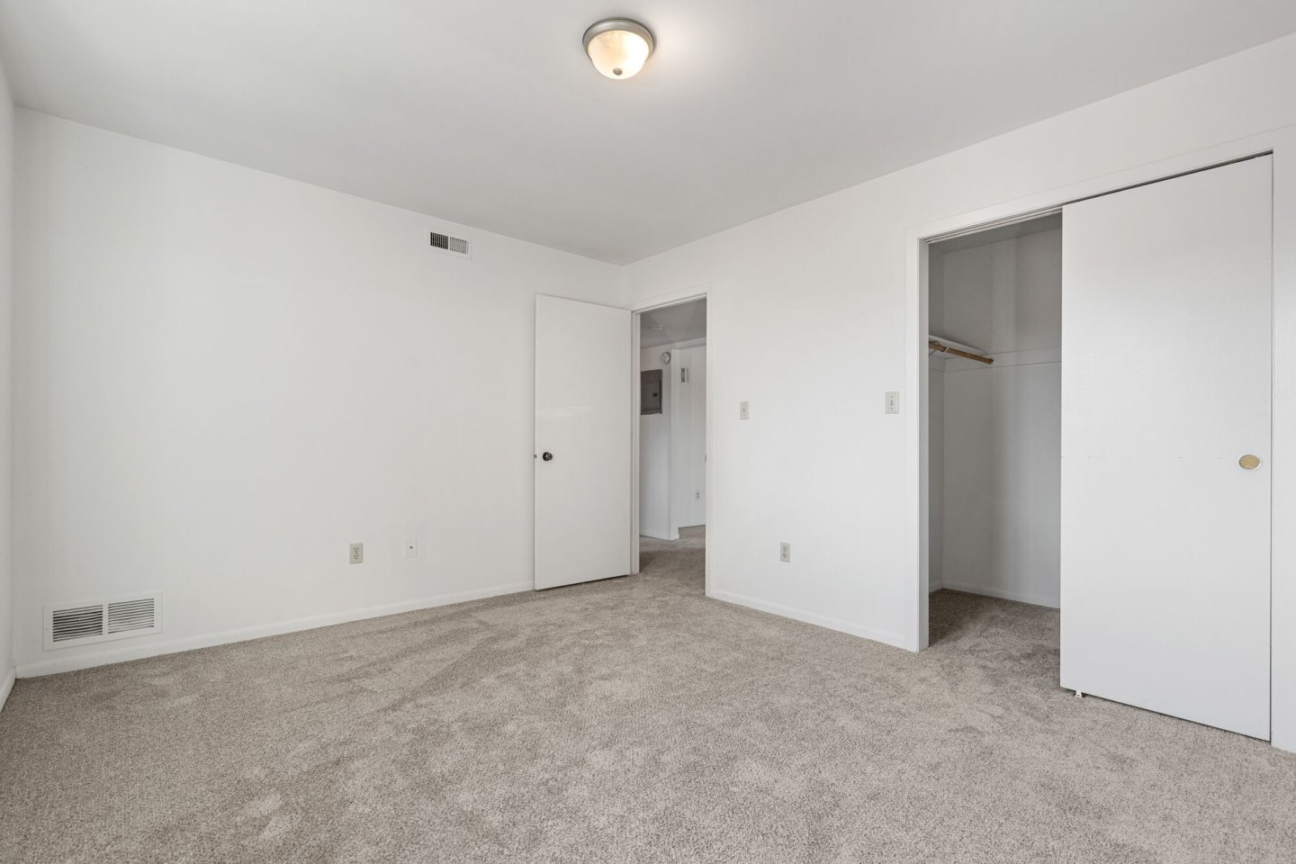 Geneva Street Apartments Image 6