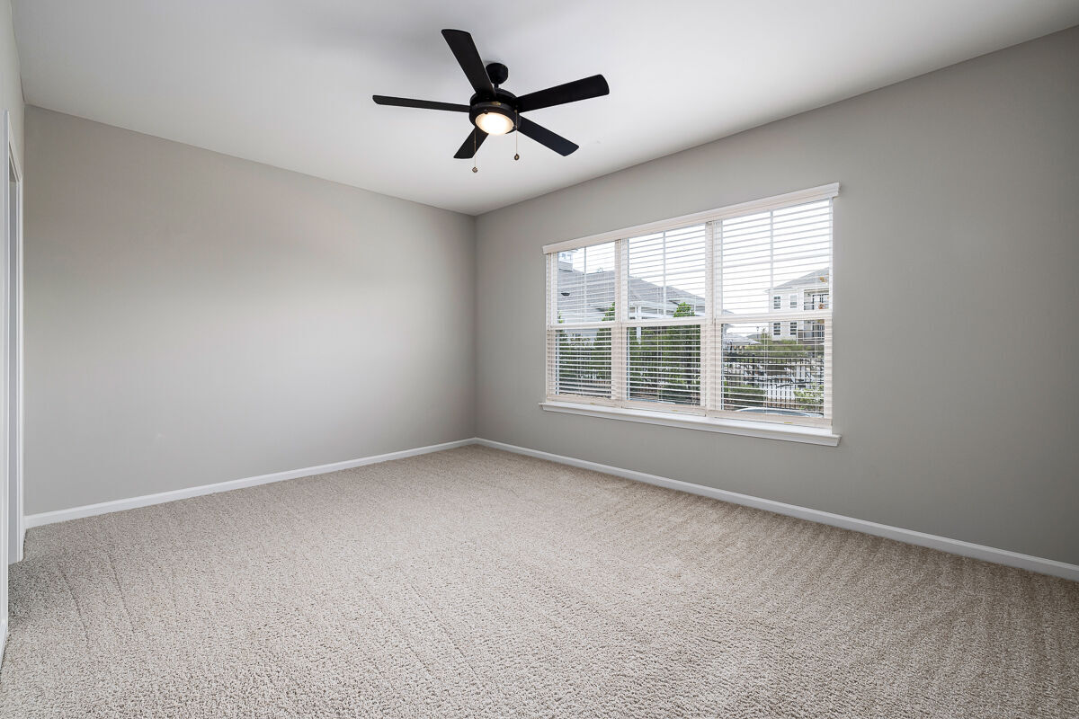 River Oaks Landing Image 44