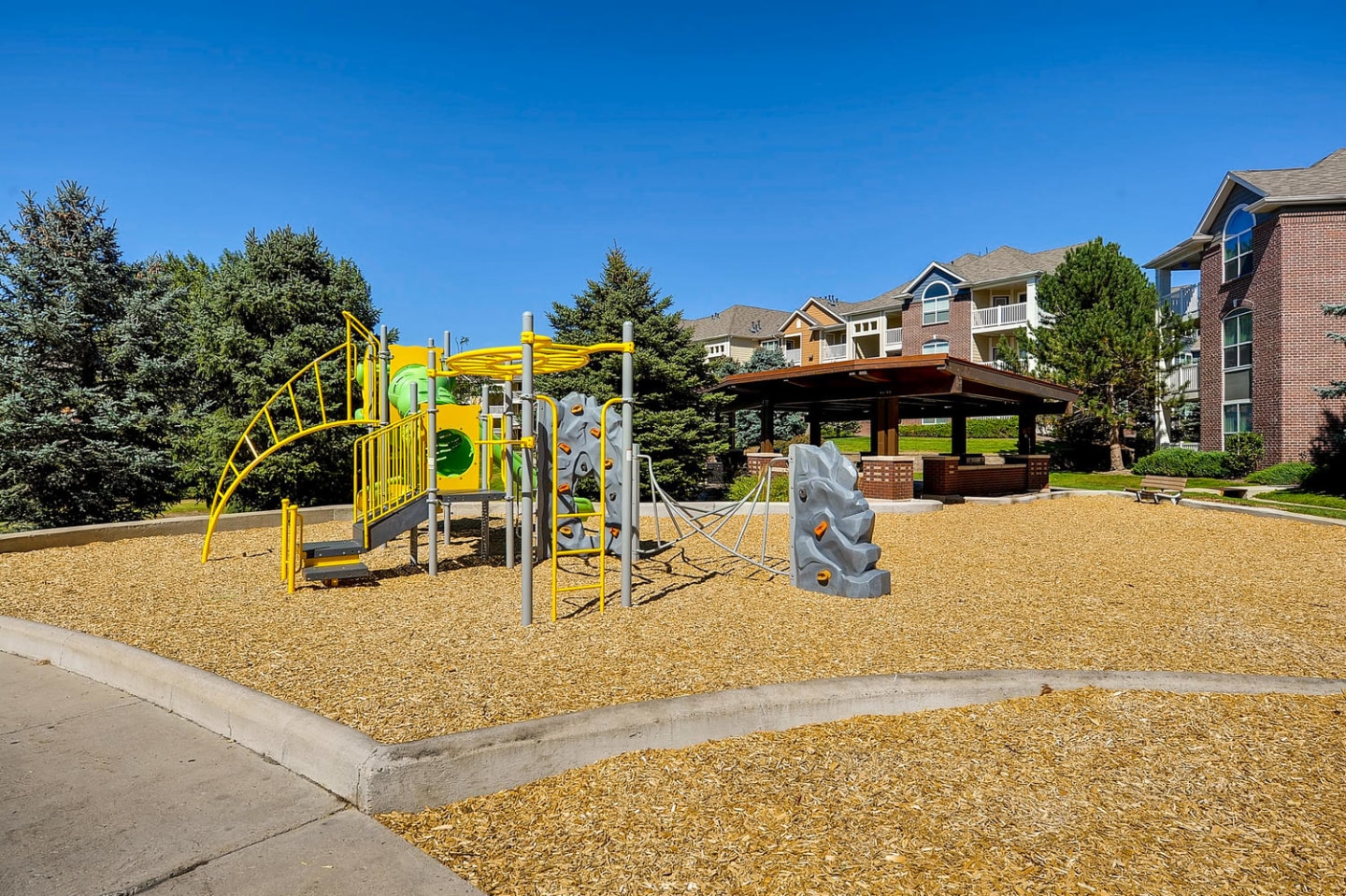 Parker Hilltop  Apartments Image 18