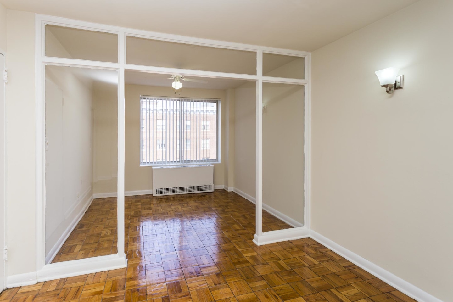 Empire Apartments Image 14