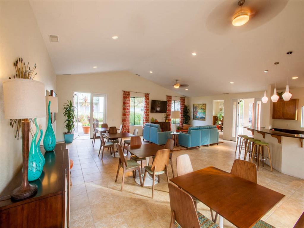 Pacific Oaks Image 14