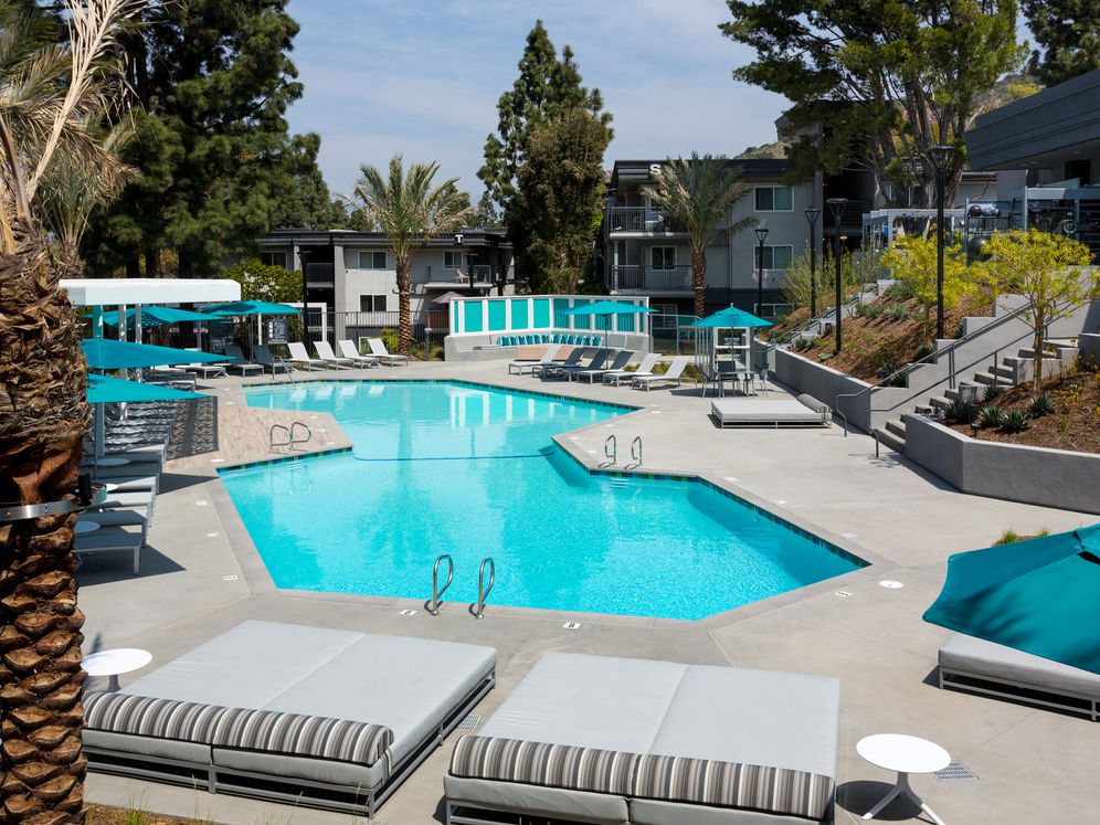 AVA Toluca Hills Image 33