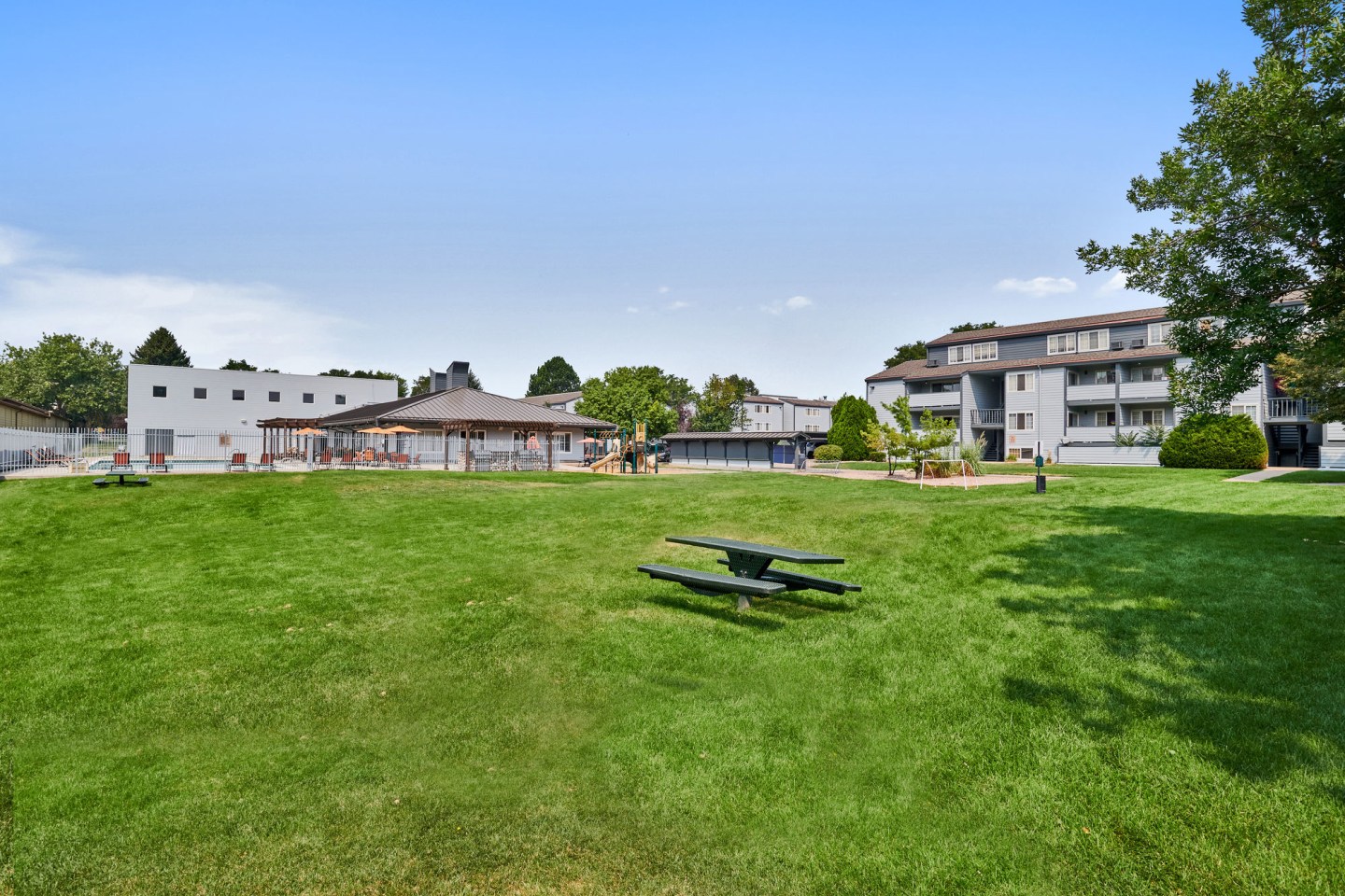 Lowry Heights Image 28