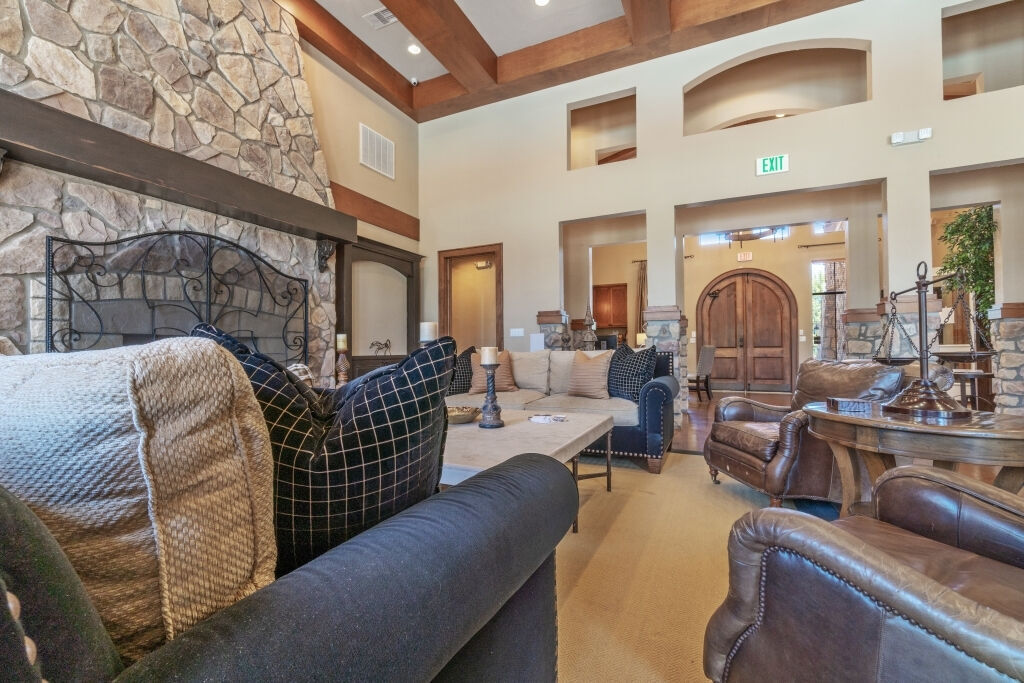 The Residences at Holland Lake Image 12