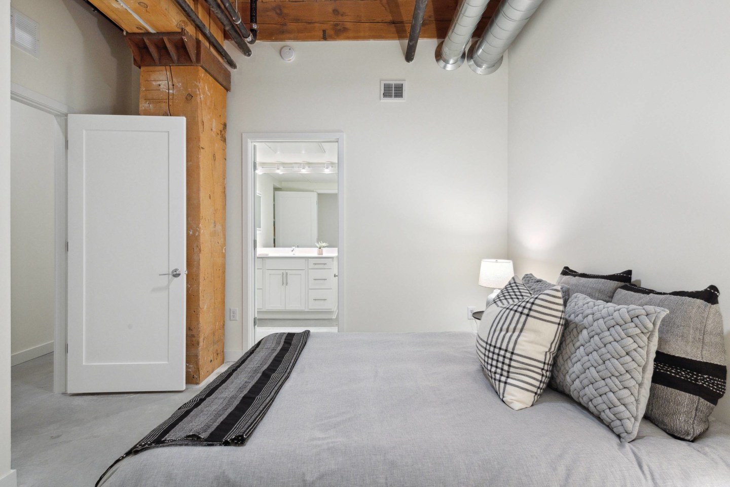 724 Lofts Image 31